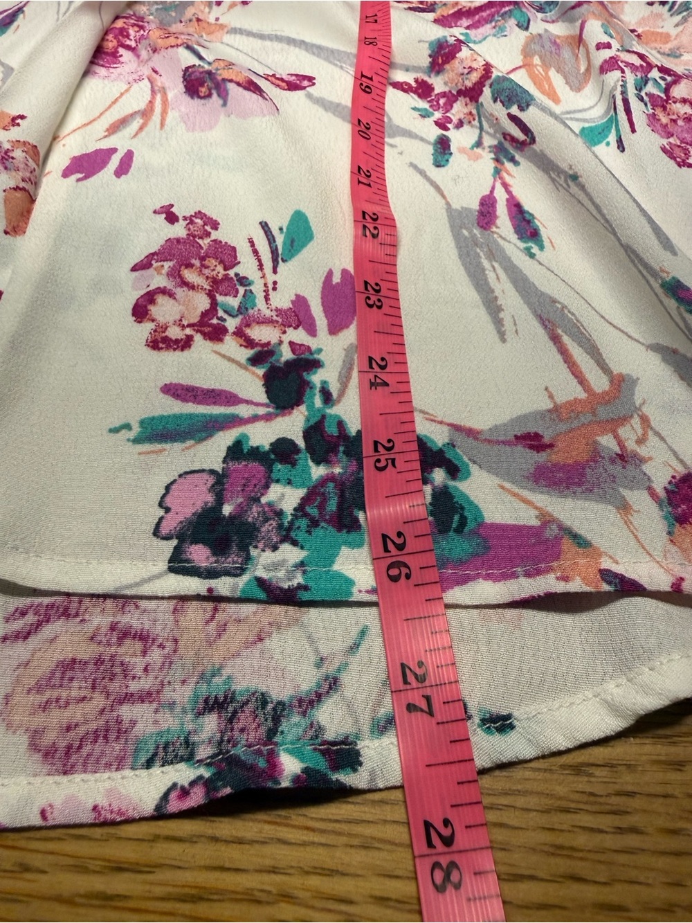 lovestitch White Floral  Short Sleeve Tunic-Large - Picture 10 of 10